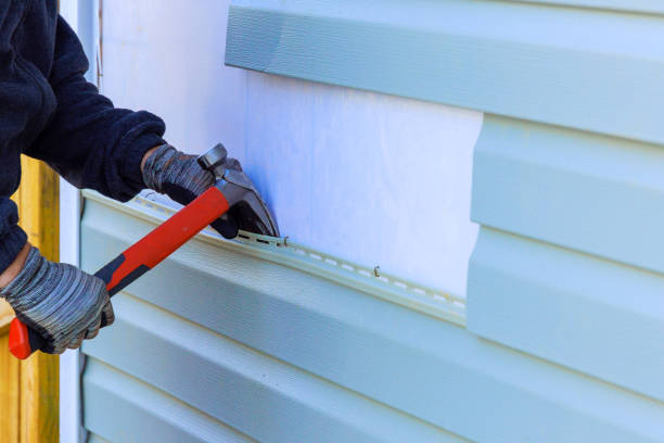 Trusted Emergency Siding Repair service in Centreville, IL - Creative Siding